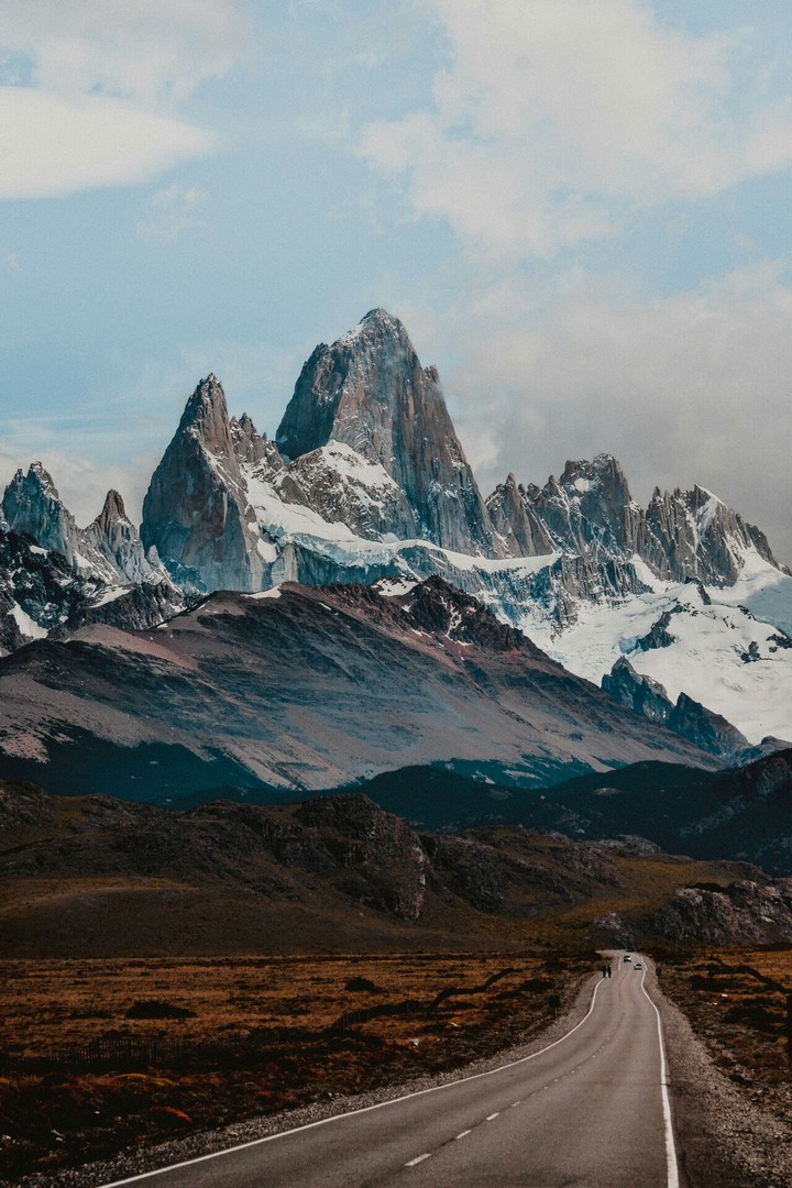 Cold mountain! Only mobile phone!