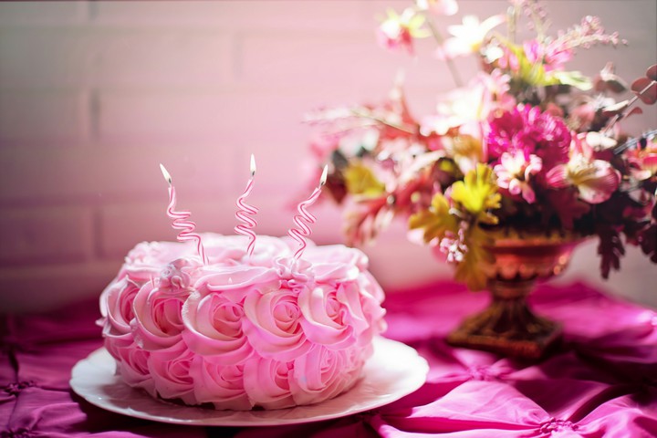 rose cake