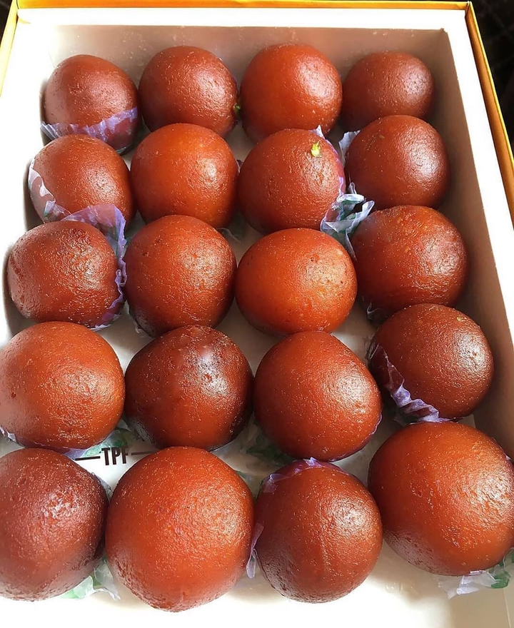indian sweets # gulab jamun (•‿•)