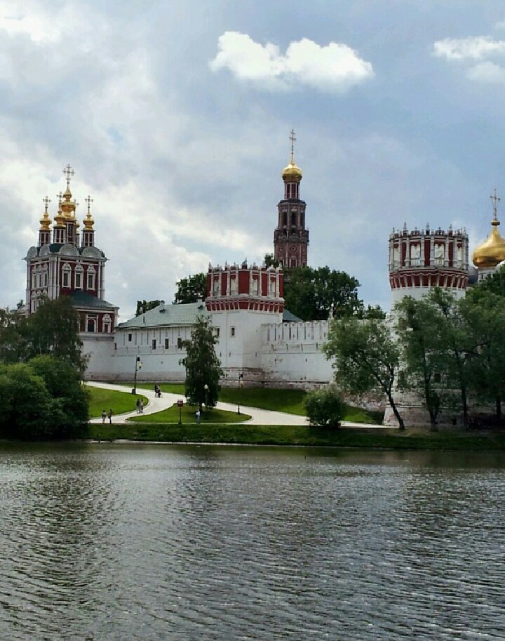 храм