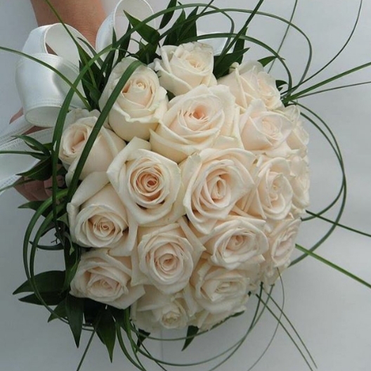 white rose boquet
