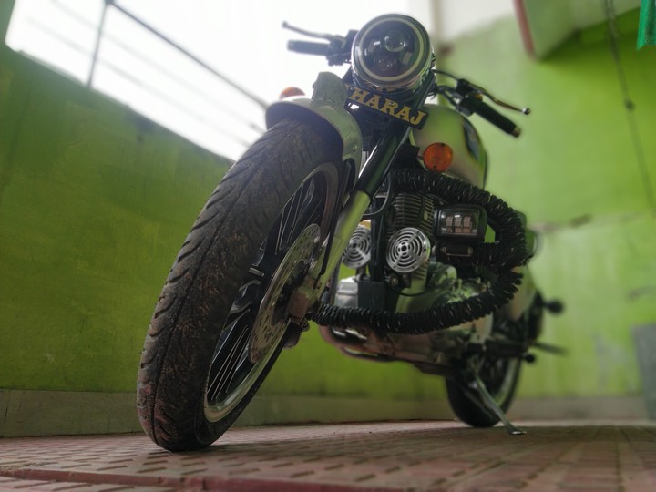 royal Enfield 350 nice pic