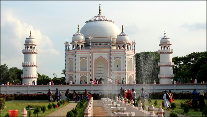 Banglar Tajmahal..