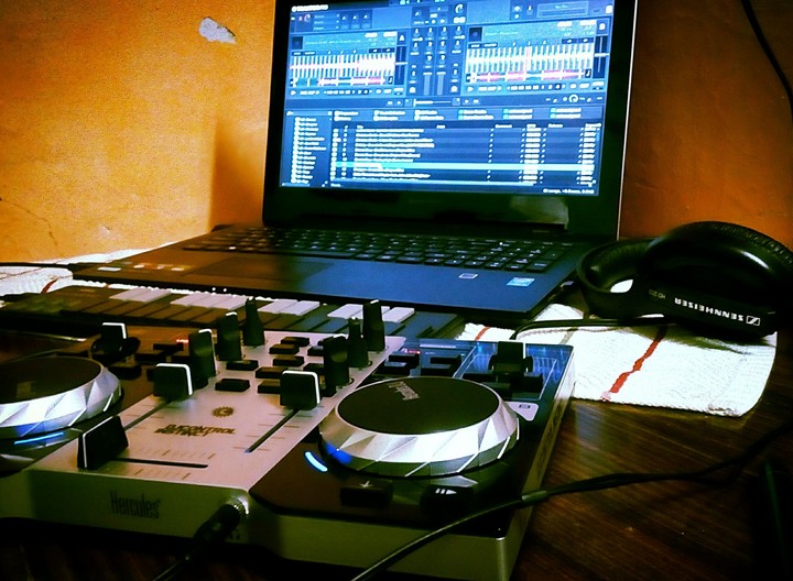 DJ Setup