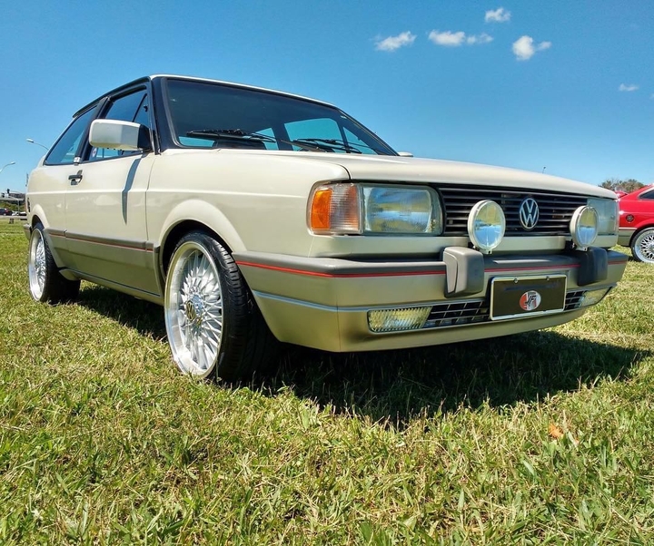 Gol GTI quadrado