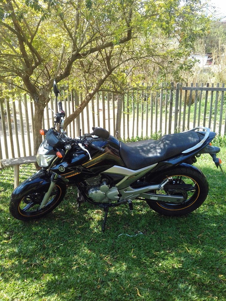 Fazer 250