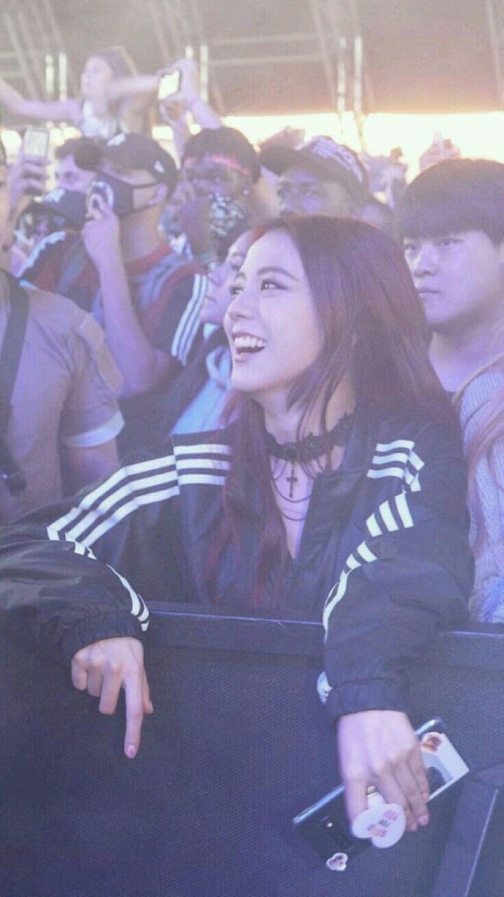 JISOO COACHELLA
