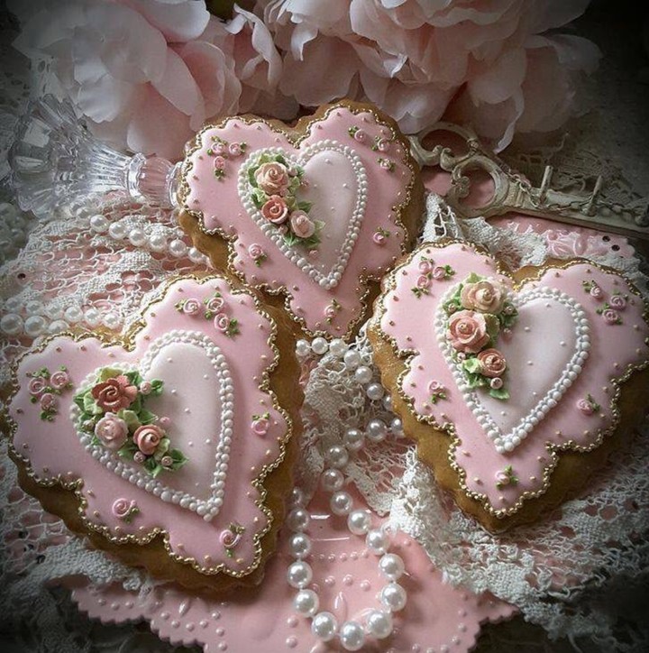Decorated gingerbread