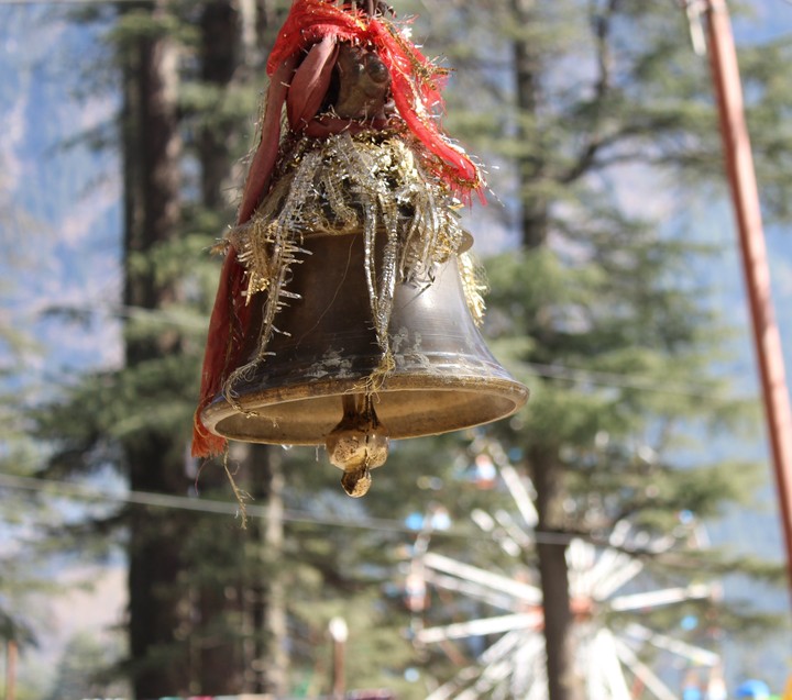 a bell isn't a bell till you ring it.. HD Image
