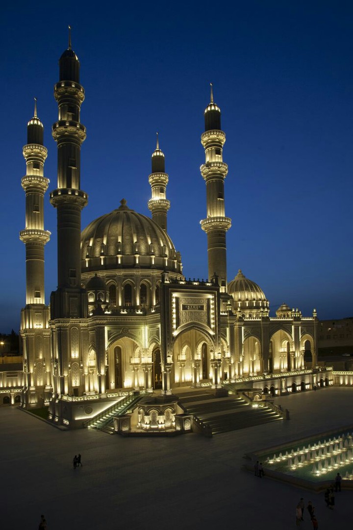 AZERBAIJAN BAKU HAYDAR MESCIDI