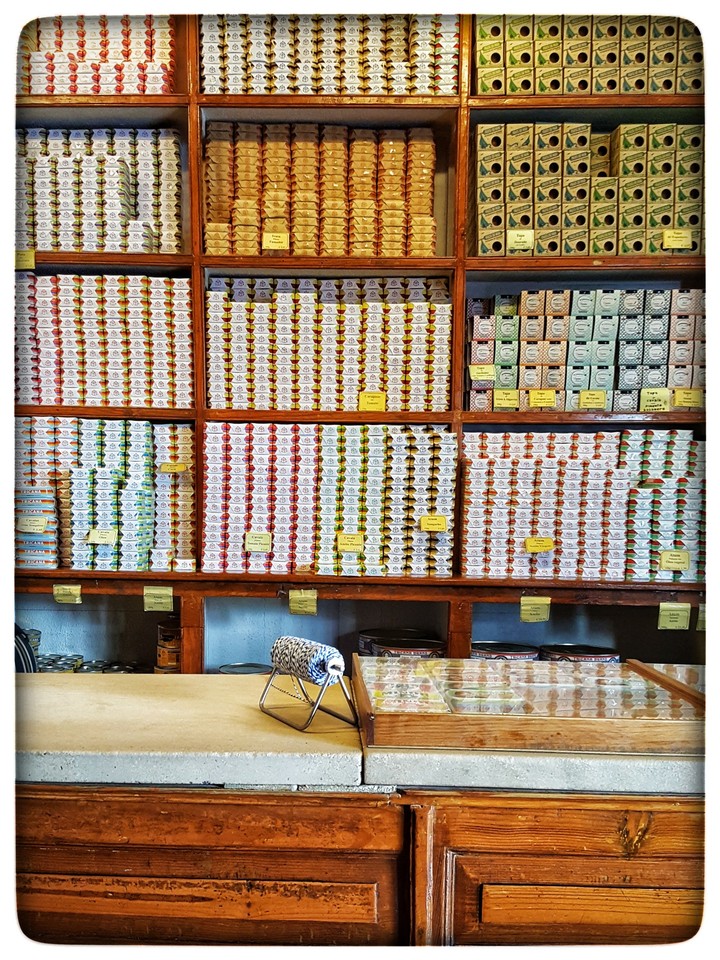 sardine shop lisbon
