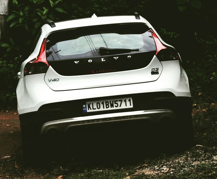 volvo v40