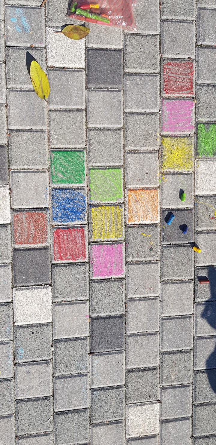 tile crayons color