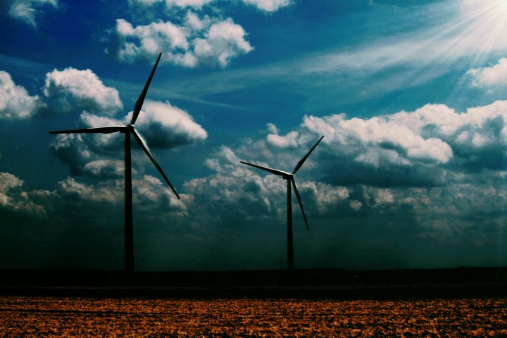 Power generator