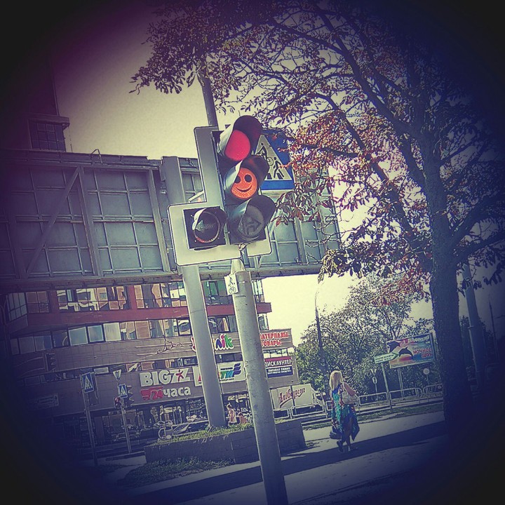 smile on the traffic light