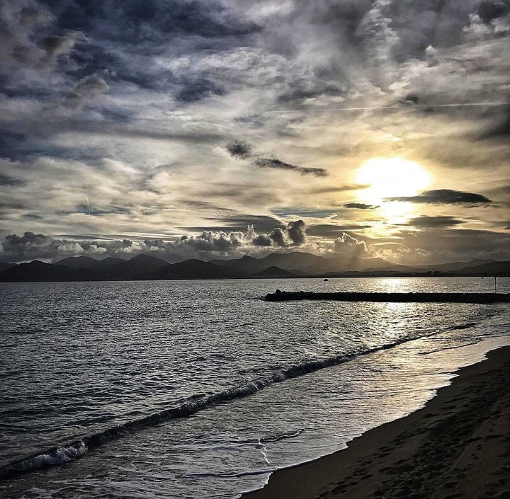 cannes et son coucher de soleil