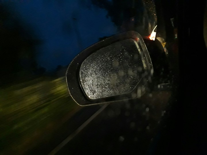 Let the rain wash away all the pain of yesterday❤
