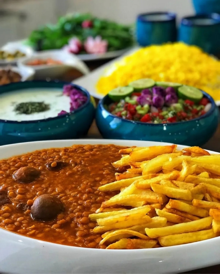 Iranian dish is very delicious (Gheimeh polo)