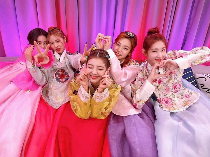 itzy/ my queens