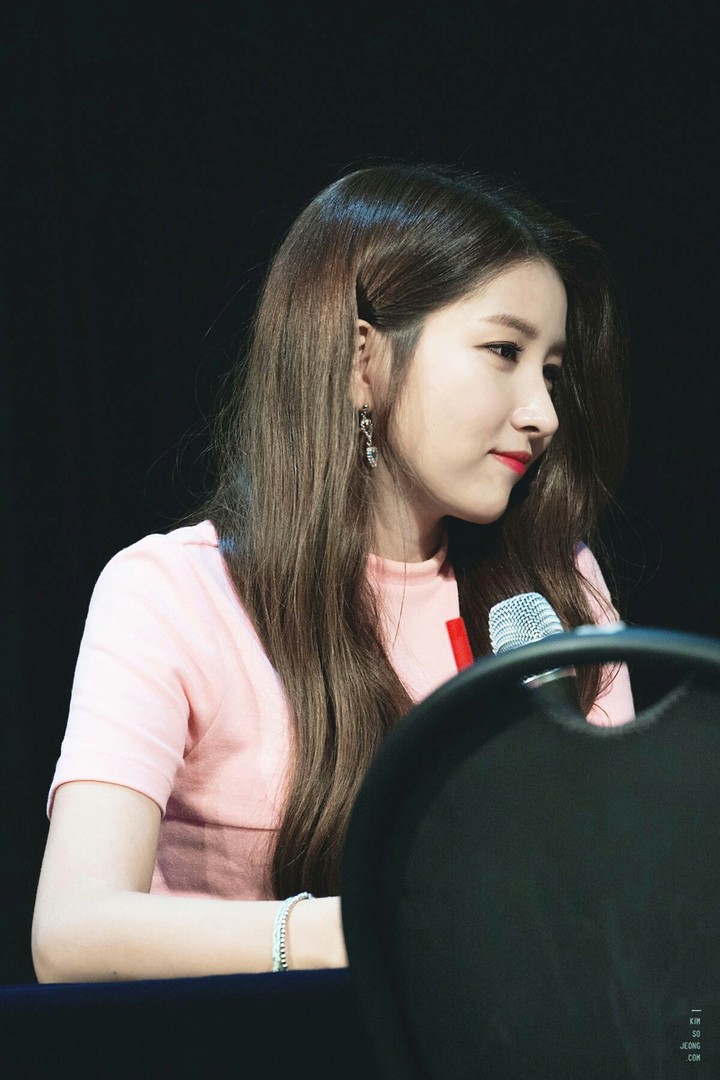 Sowon (Gfriend)