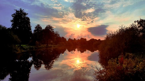 Kanal und Sonne