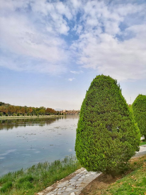 autumn of zayanderud