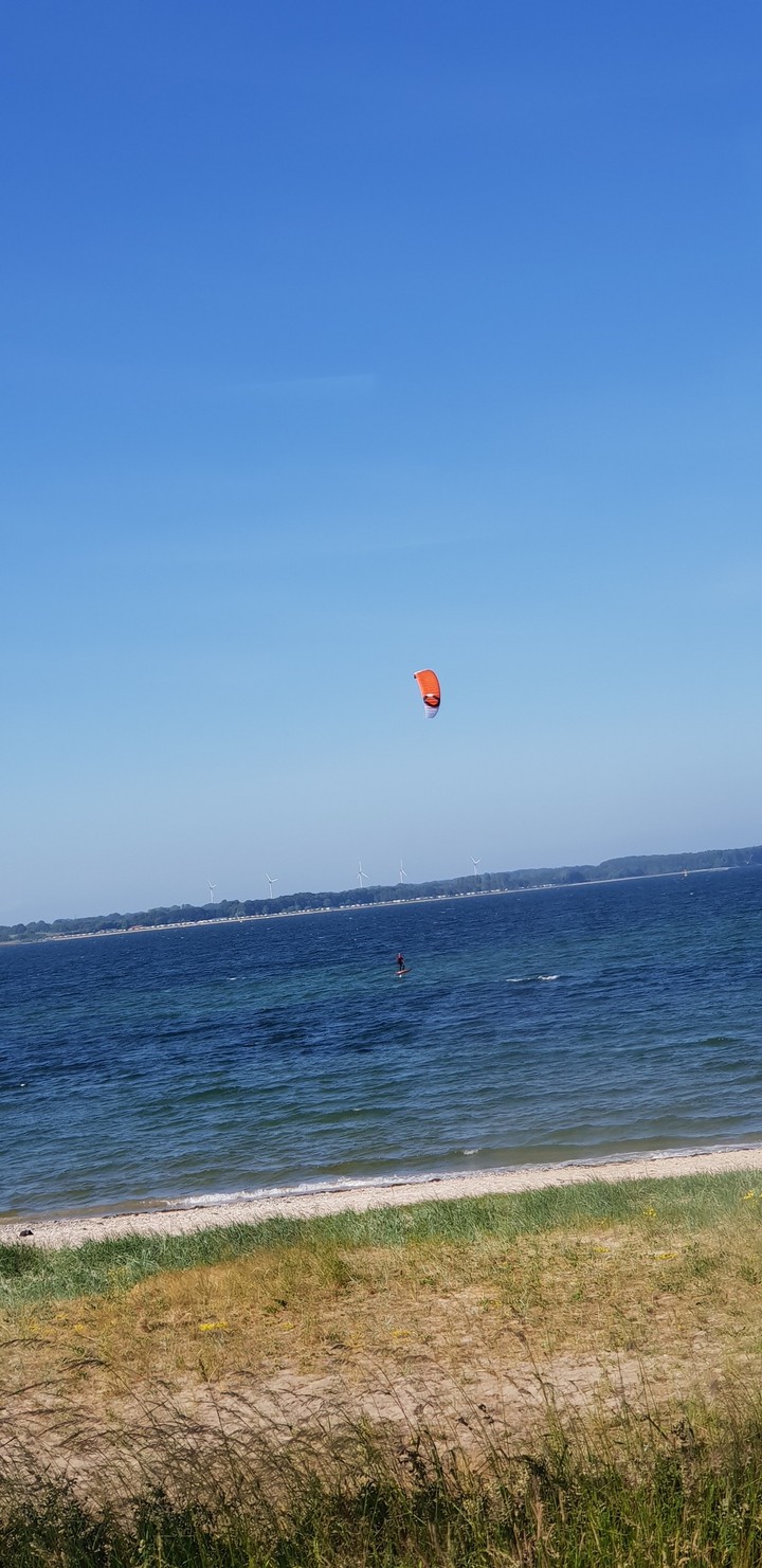 Kitesurfer