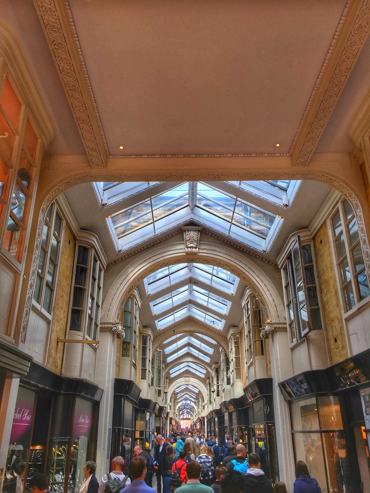 crowded shopping