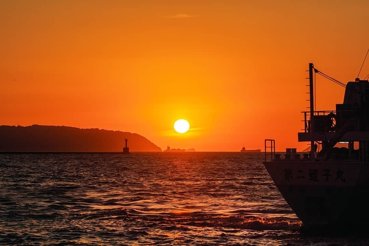 Evening Moment of Sun