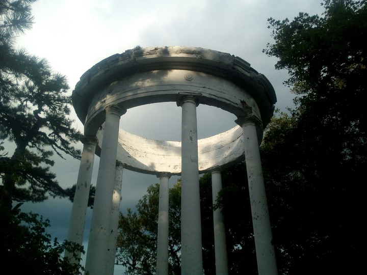 В горах