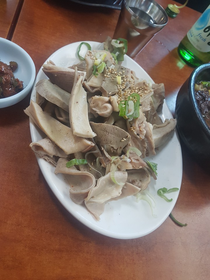 내장수육