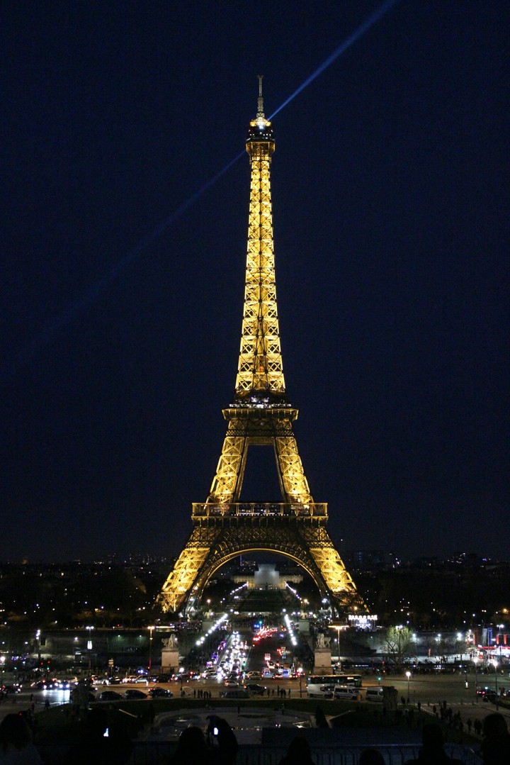 Paris at night .