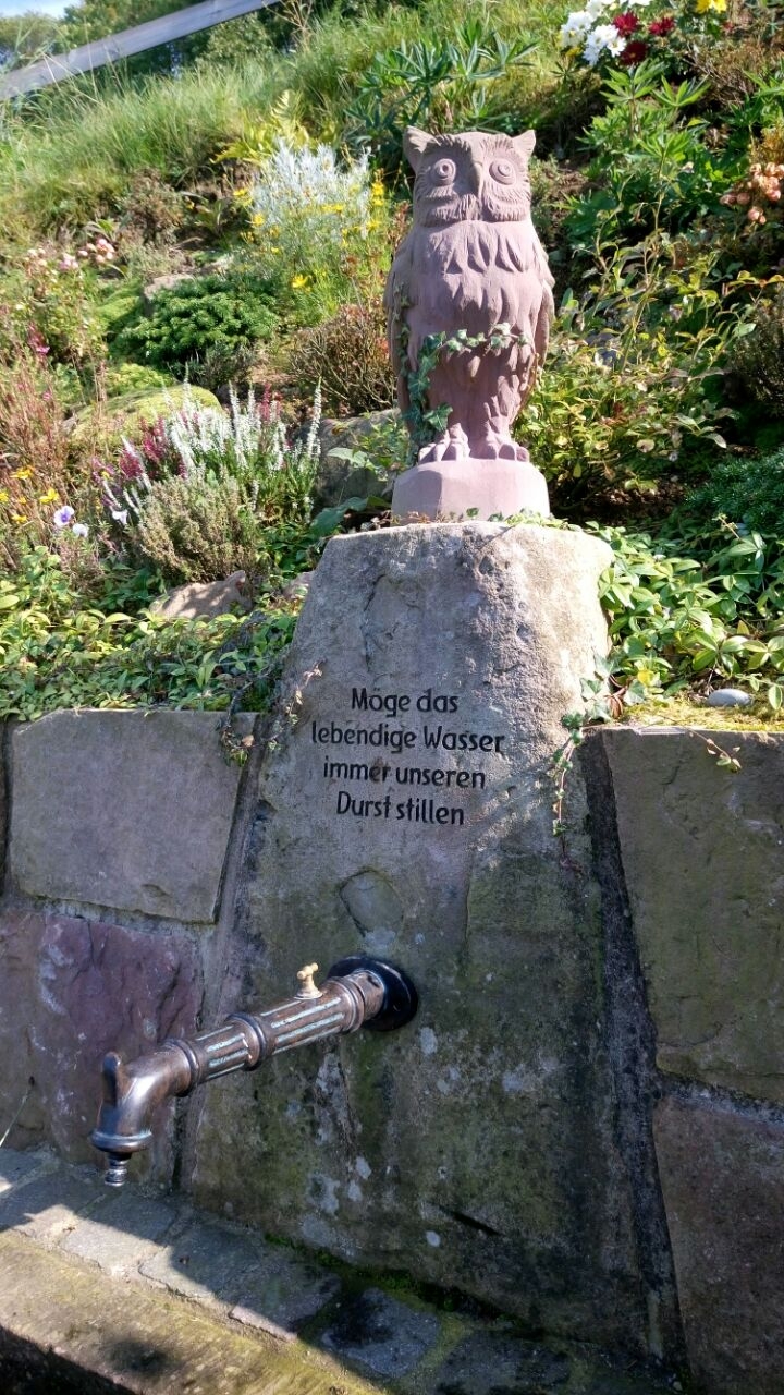 Eulen-Brunnen