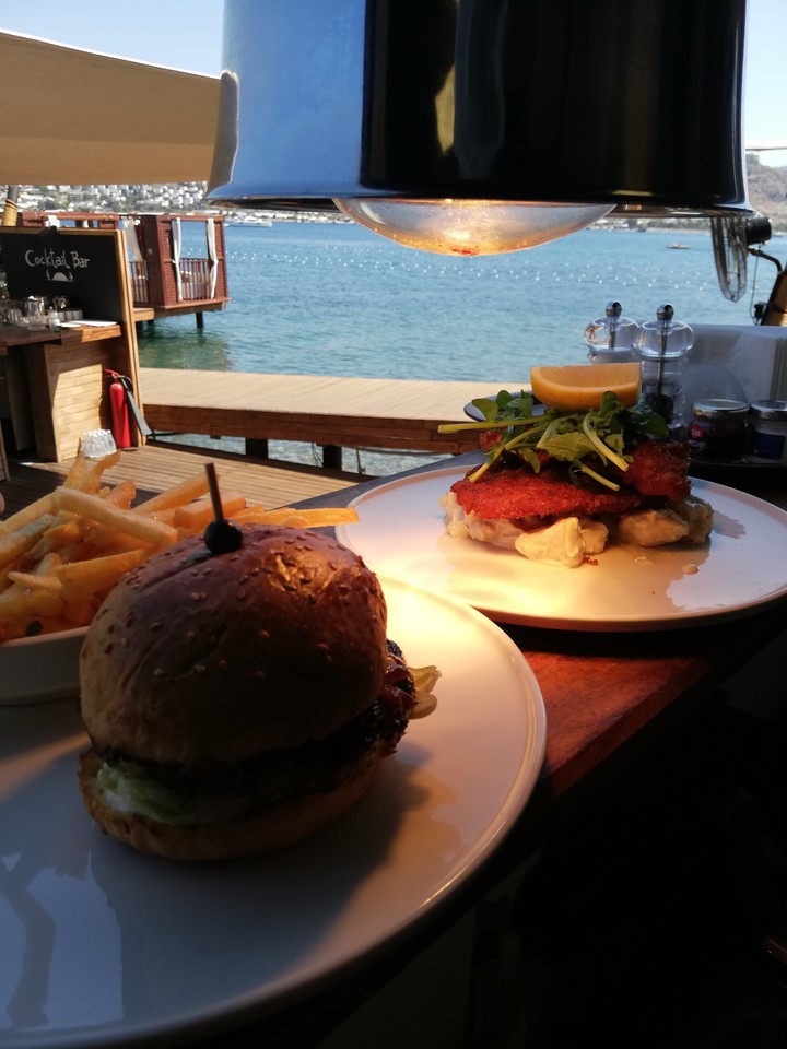 Burger And Chiken Milanese