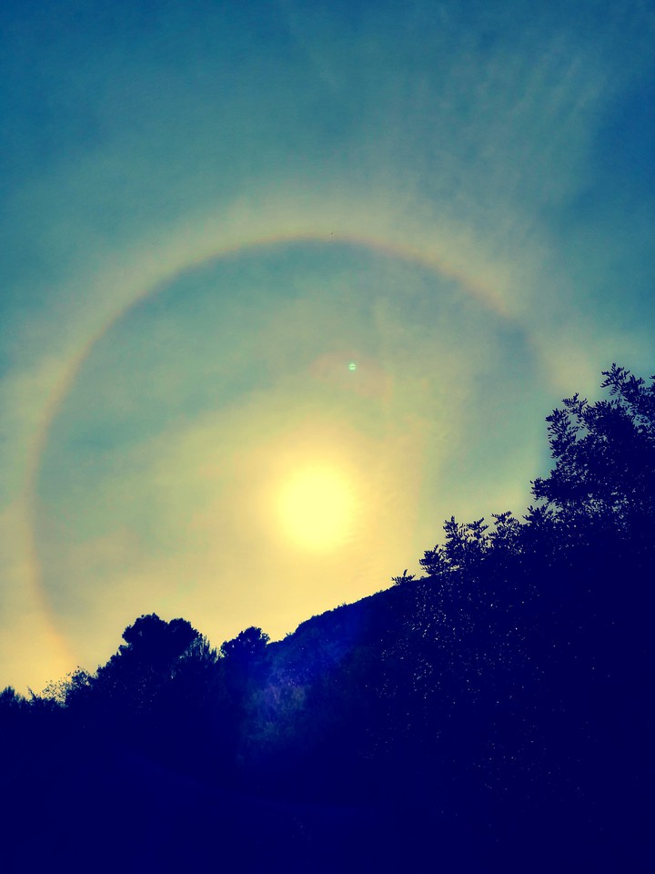 Magnetic beams