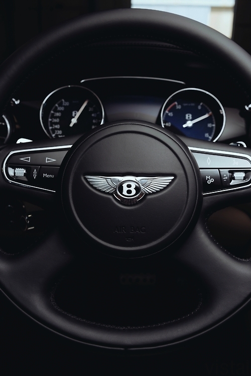 Automobile