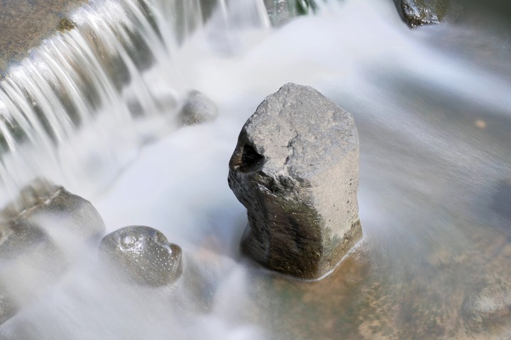 stone in water