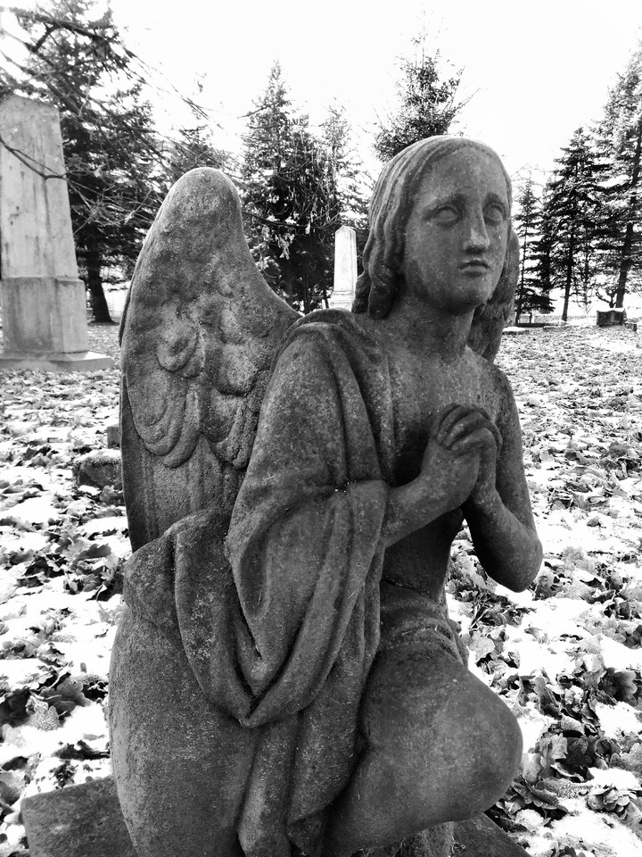 praying angel