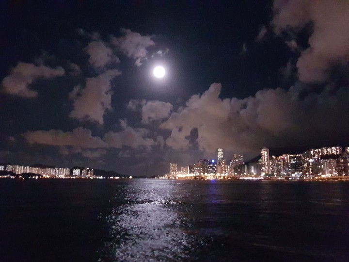 Moonlight at Hong Kong