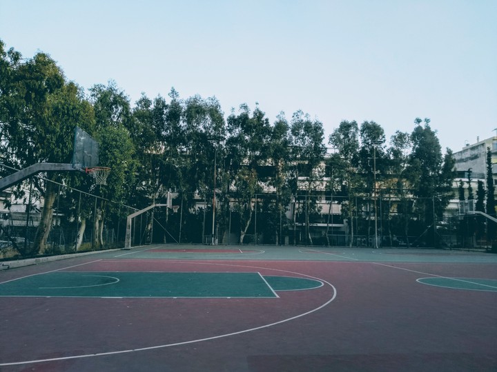Hoop Hoop and Away