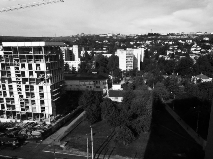 Город