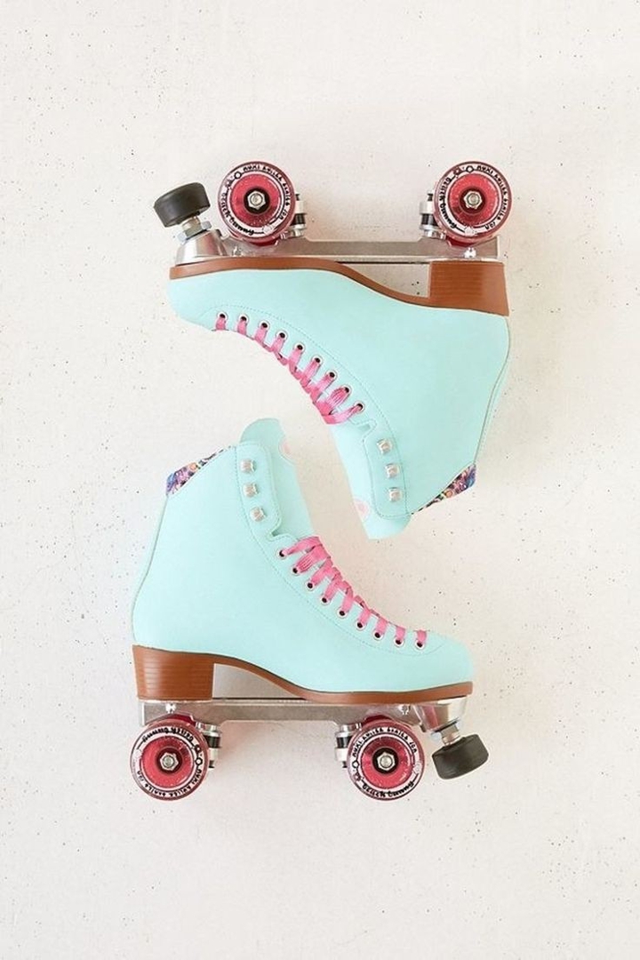 Skates