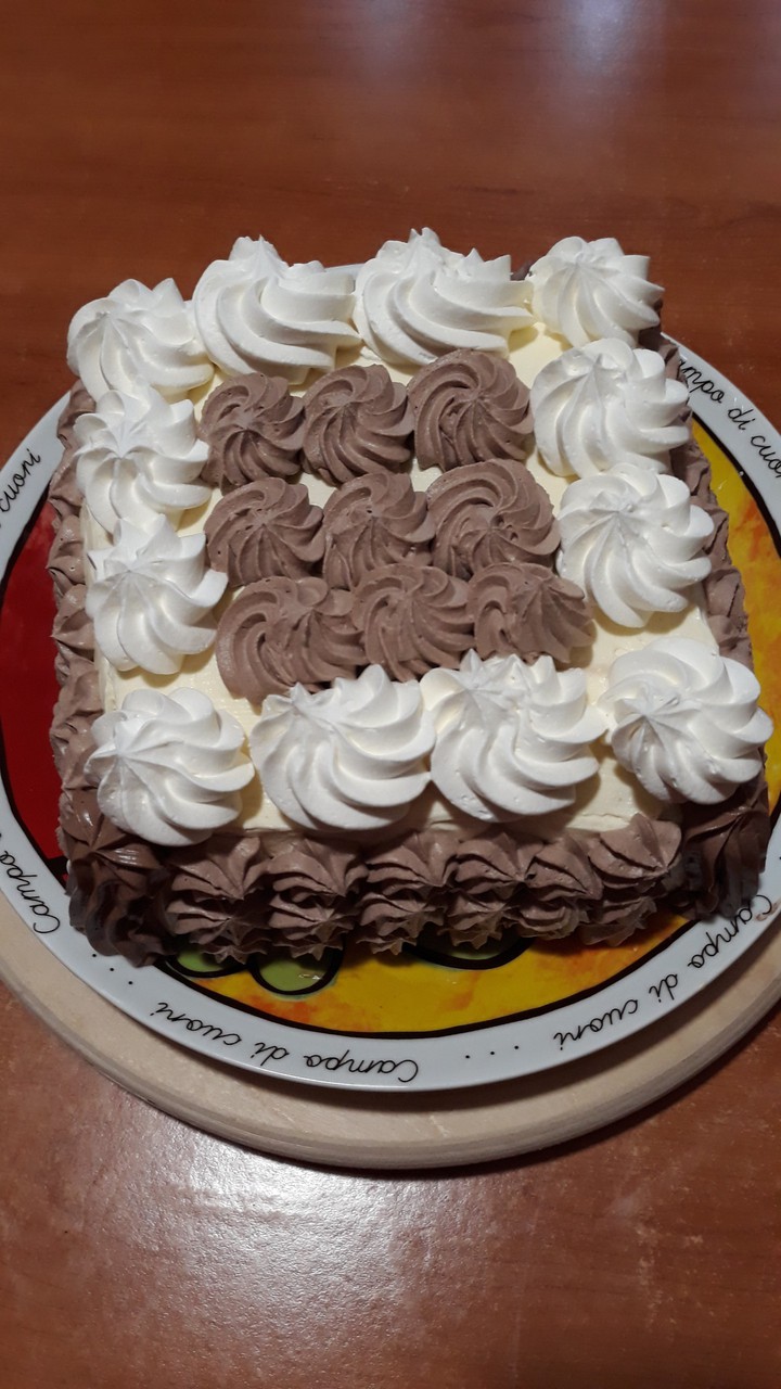 torta di compleanno