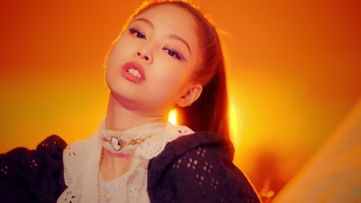 sexy jennie