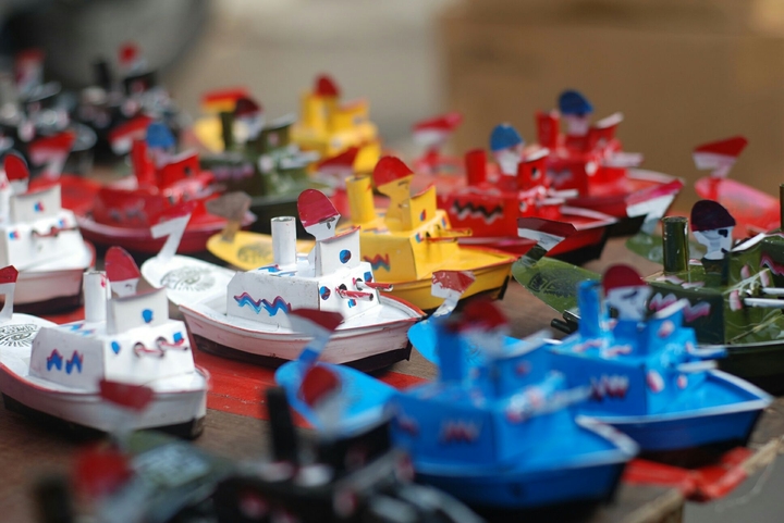 toys