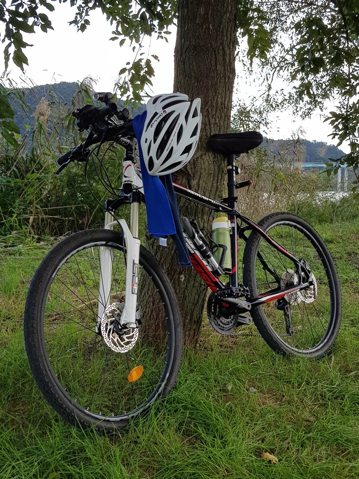9/25/2018
Bike riding road ...My MTB