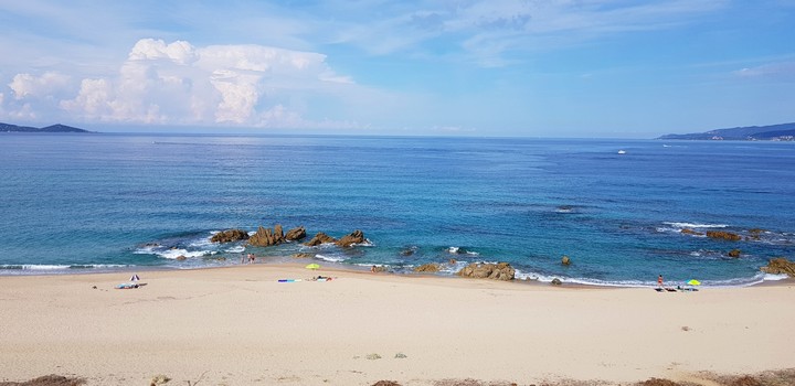 Plage en Corse
