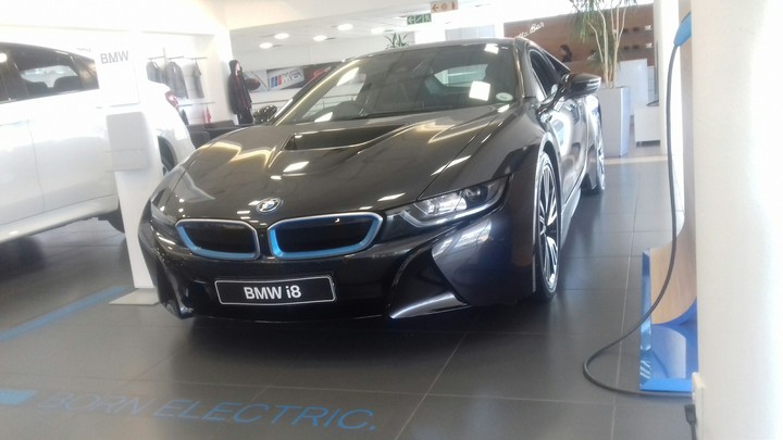 I8 BMW