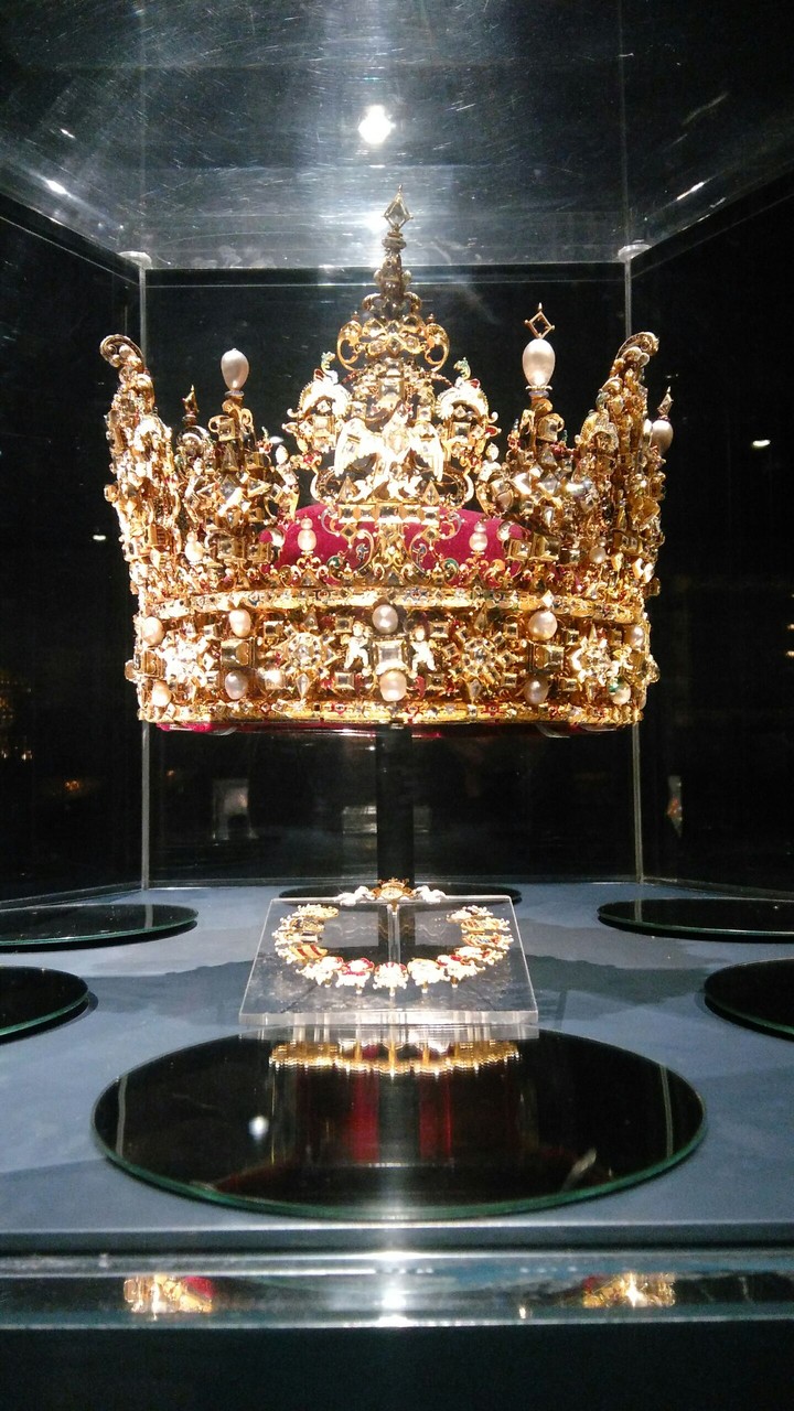 Crown, Princess