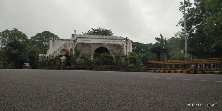 city of gates!